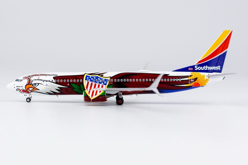 1:400 NG Southwest Airlines 737-800/w N8619F (Illinois One with scimitar)
