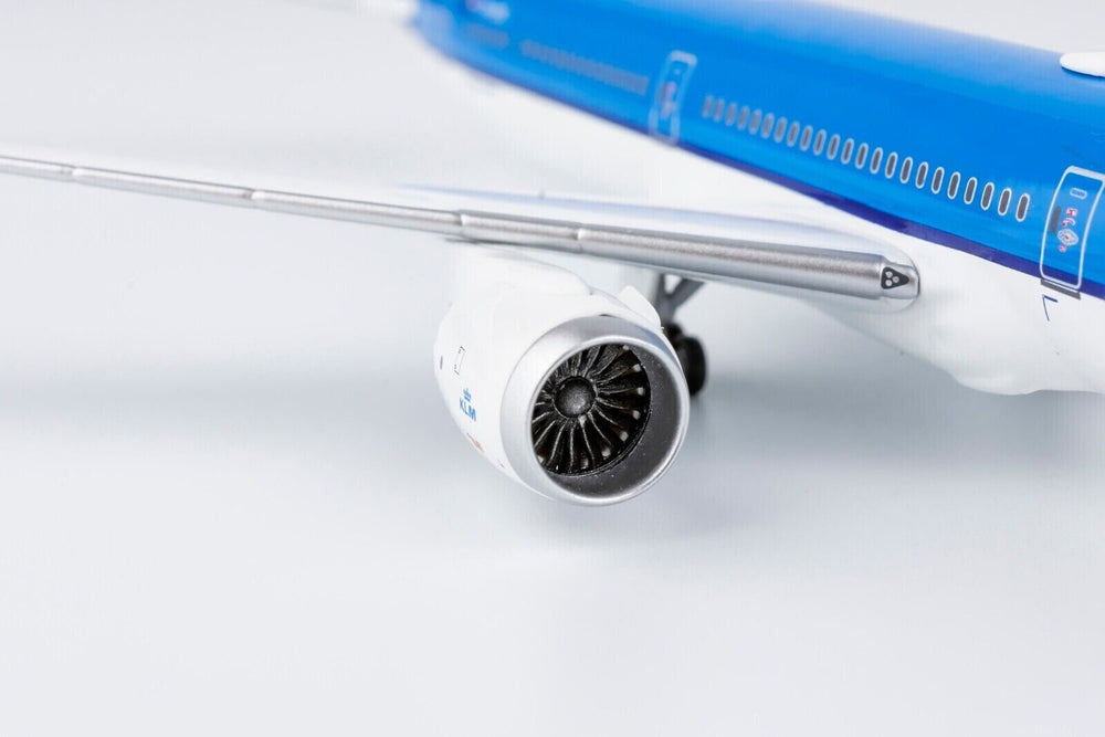 NG Models 1:400 Diecast KLM Royal Dutch Airlines 787 -10 Dreamliner PH-BKL